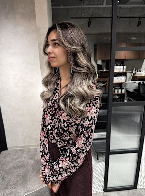 ★ハイライトで創るバレイヤージュデザイン★