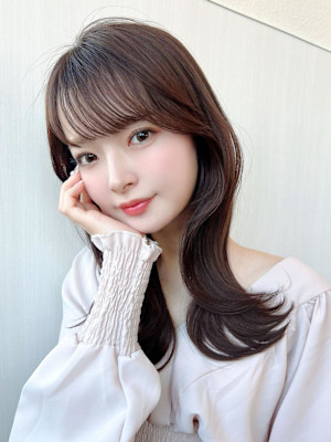 30代40代に人気後れ毛がかわいいくびれヘアシャギーレイヤー