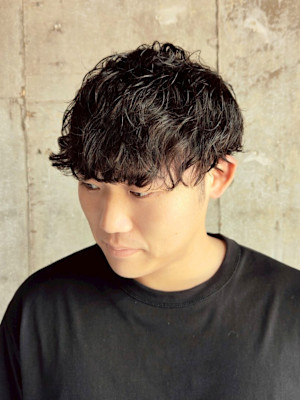 波巻きパーマシャドウパーマ　スパイラルパーマ　マッシュ