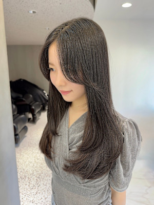 ストレート　艶髪　レイヤー