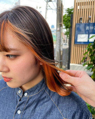 オレンジインナーカラー×前髪インナー　ベージュカラー
