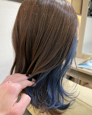 ネイビーブルー　インナーカラー　ブルーカラー