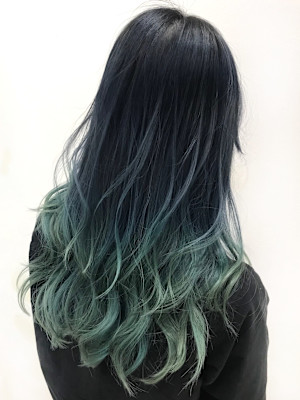 アッシュグリーンのグラデーション