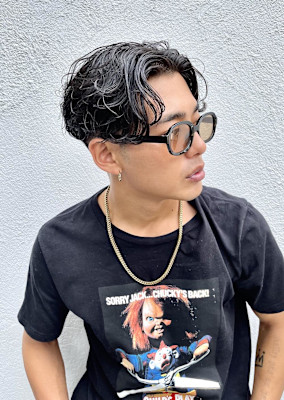 センター分け　リバースパーマ