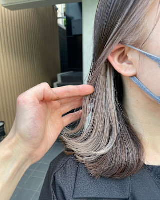 ホワイトベージュ　インナーカラー　外はね