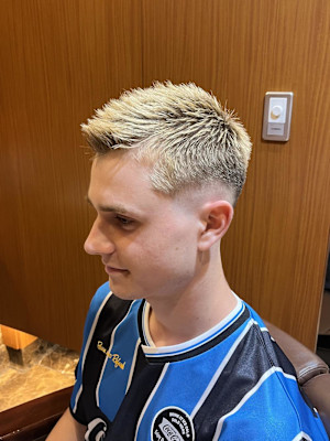 銀座　理容室　テーパーフェード