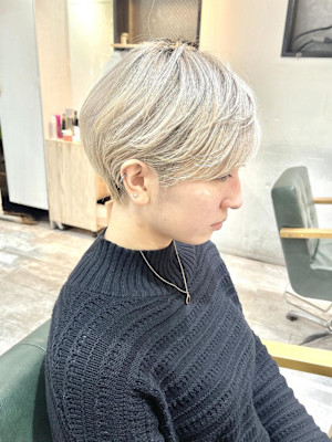 ブロンドショート/ハンサムショート/前髪長めショート