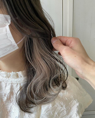 ペールベージュ/インナーカラー/グレージュカラー