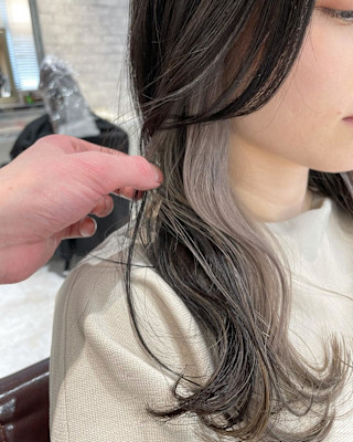 ミルクティーグレージュ×インナーカラー