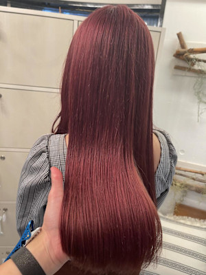 上品ワインレッドカラー