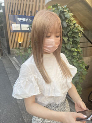 ミルクティーベージュ