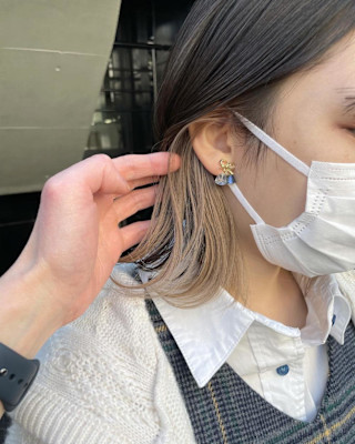 ミルクティーベージュ/外はね/イヤリングカラー