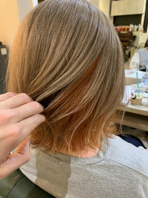 ミルクティーベージュ×インナーオレンジ