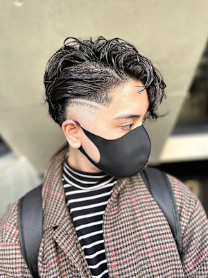 ラインフェード　アップバングスパイラル