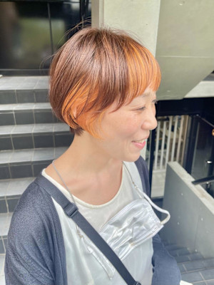 大人ショートヘア×インナーカラー