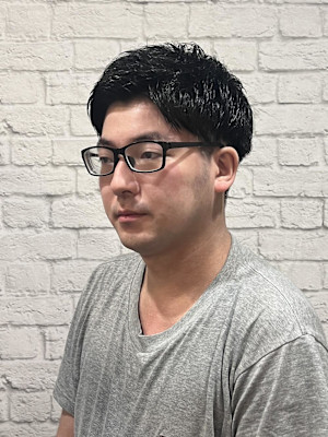 メンズ／ツーブロ／アップバング／刈り上げ／ショート