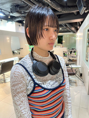 ぱつっとラインとフェイスレイヤーボブ