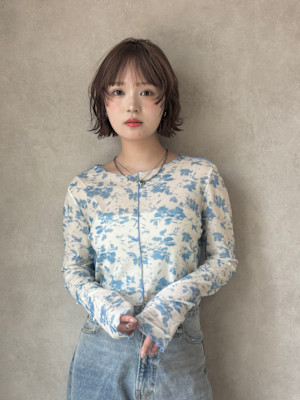 miu&伊藤夏海 柔らかさ引き立つ◎外ハネショートボブ