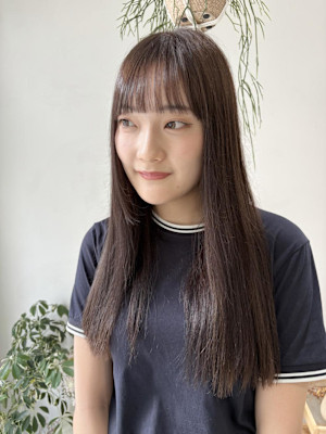 《花屋併設の美容院》グレージュカラー