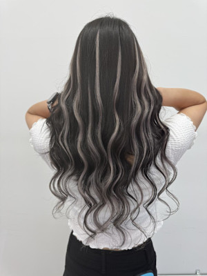 黒髪との相性抜群！シルバーハイライト！