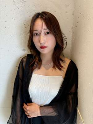 くびれミディアム/レイヤーカット/ひし形レイヤー