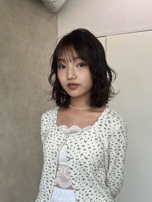 miu＆有野ひかり オリーブベージュ×顔周りレイヤー