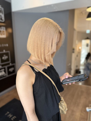 ブロンドベージュ/ボブ/ハイトーン