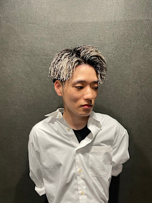 ツイストアップバング