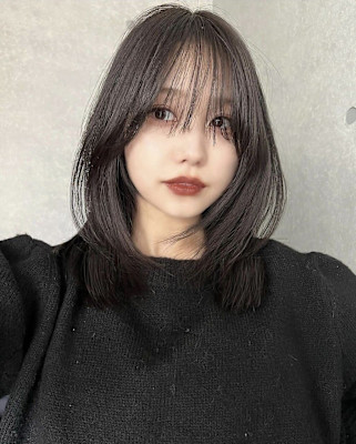 グレージュカラーアッシュカラーレイヤーカットフェイスレイヤー