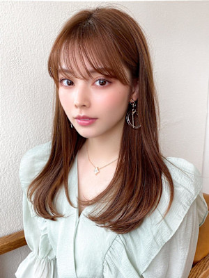 30代小顔に見えるくびれヘアレイヤー × オリーブグレージュ