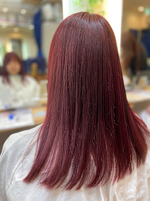 チェリーレッド