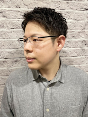 ナチュラル束感ツーブロックビジネスショート