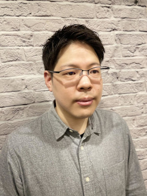 ナチュラル束感ツーブロックビジネスショート