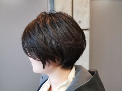 ショートボブ