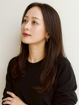 顔周りカット ロングレイヤー シアーブラウン 20代 韓国風