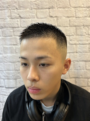 さっぱりボウズスキンフェード！！【新宿/理容室/バーバー】