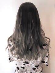 グラデーショングレーカラー