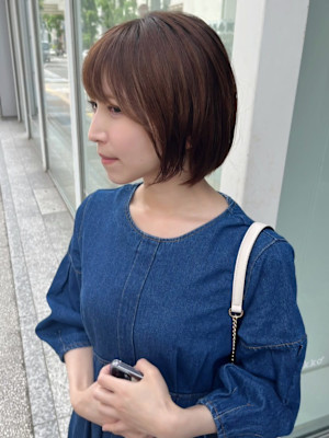 ブラウンカラー 丸みショート レイヤーボブ 顔周りカット