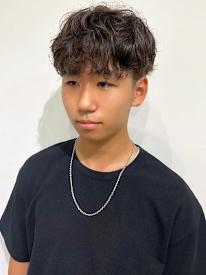 マッシュ ニュアンスパーマ ツーブロック 刈り上げショート