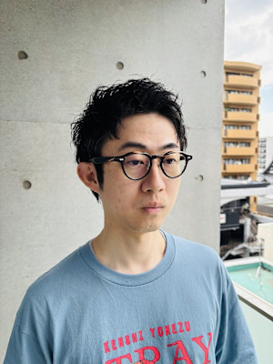 ナチュラル黒髪ショート