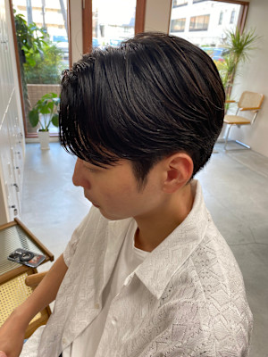 ニュアンスパーマナチュラルセンターパート毛流れセンターパート