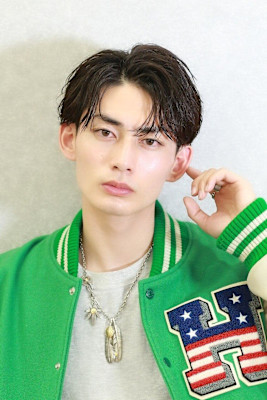 シースルーリバースヘア