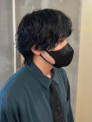 ブルーブラック　フェザーパーマ　サーフカール　センターパート