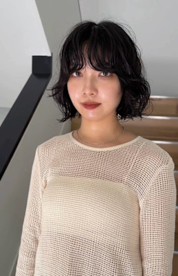 ミニボブ切りっぱなしボブニュアンスパーマ顔周りレイヤー