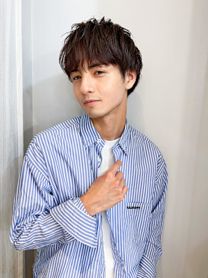 メンズグレーブルーアッシュフェザーパーマ横浜