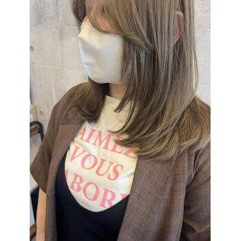 ミディアム／レイヤーカット