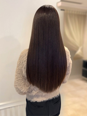チョコレートブラウン 髪質改善ストレート ロング 艶髪