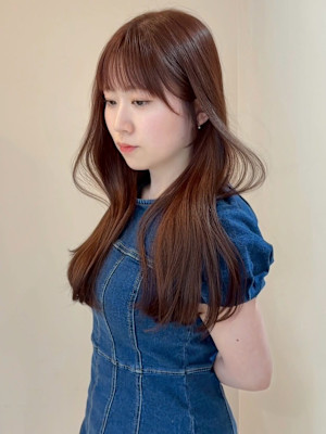 オレンジブラウン 暖色カラー 顔周りカット 前髪カット 艶髪