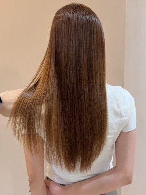 ブラウンベージュ ストレート ロング 艶トリートメント