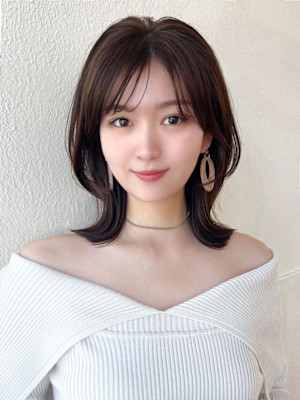 暗髪で出せるこなれ感！フェイスレイヤー×ナチュラルセミロング